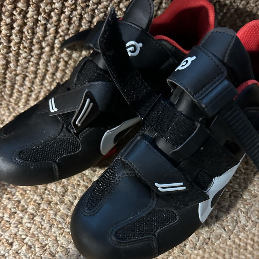 Barely used Peloton size 40 womans